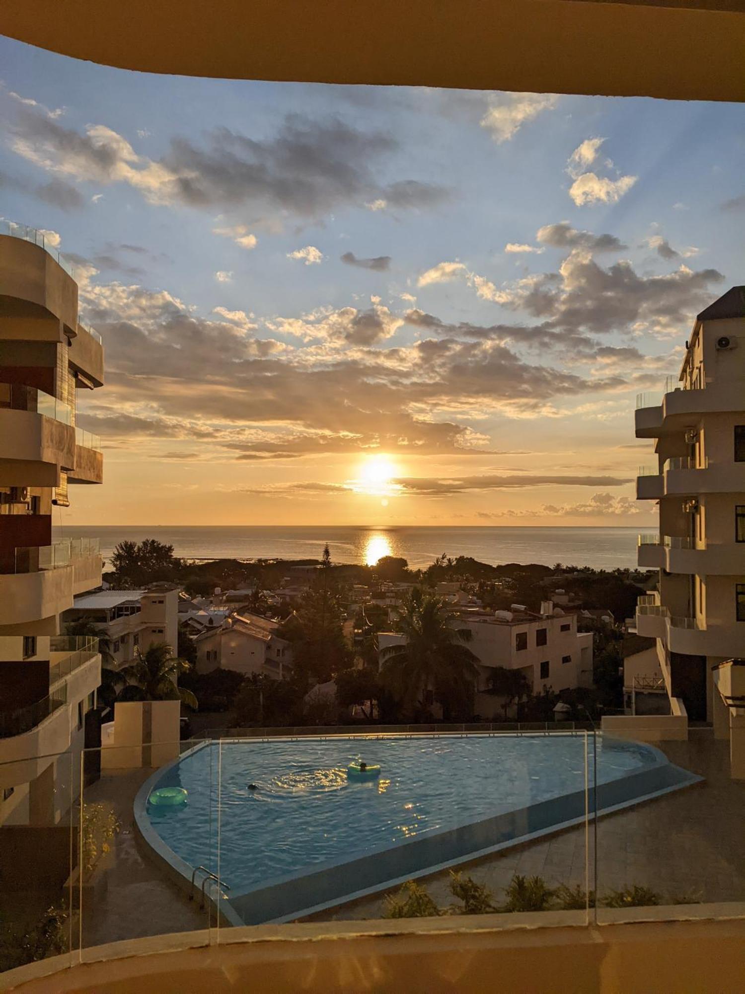 Seaview Serenity Apartment Flic en Flac Exterior photo