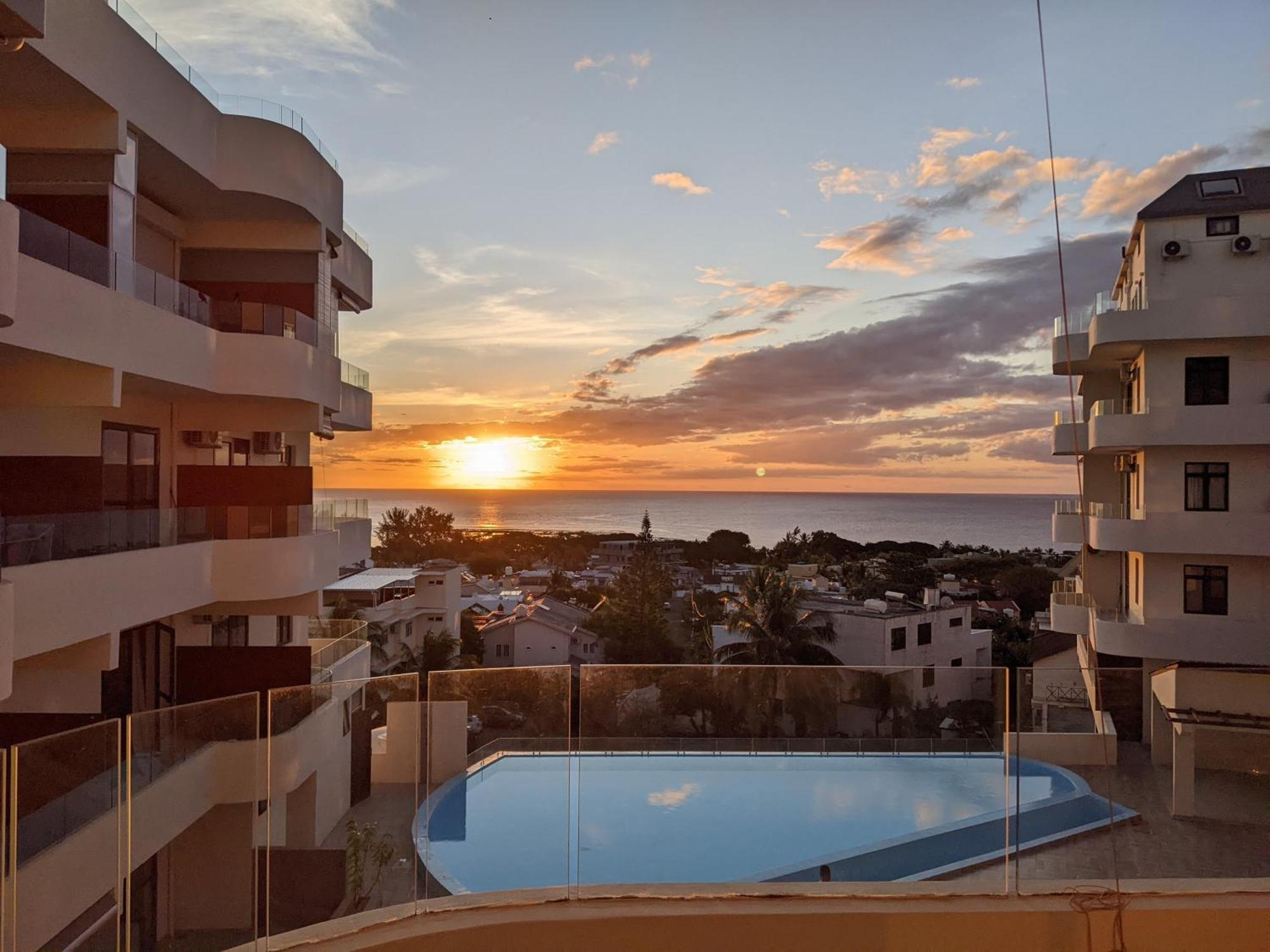 Seaview Serenity Apartment Flic en Flac Exterior photo